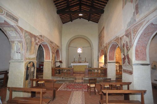 Affreschi navata centrale Pieve di Santa Maria Maddalena a Sietina